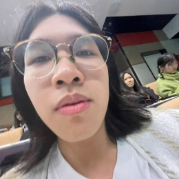 E5ADF9B2-943B-40C5-9C9B-B3FAA784FE3E